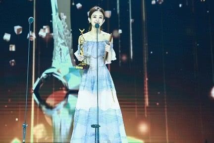 十届金鹰“视帝视后”盘点，差距一眼看出，难怪他们拿奖难以服众