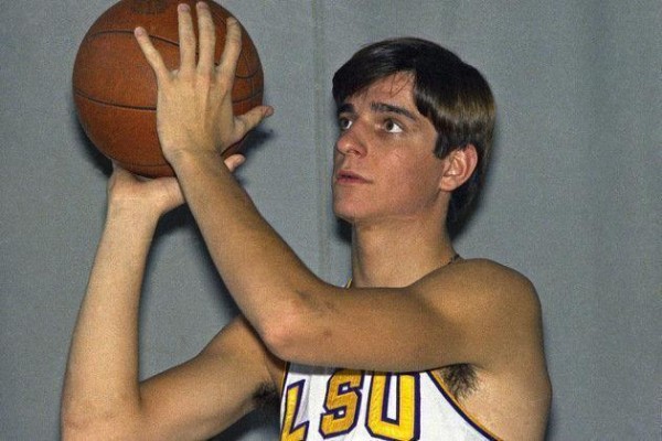 NBA历史5大英年早逝的巨星，每一位的生涯事迹都足以被载入史册