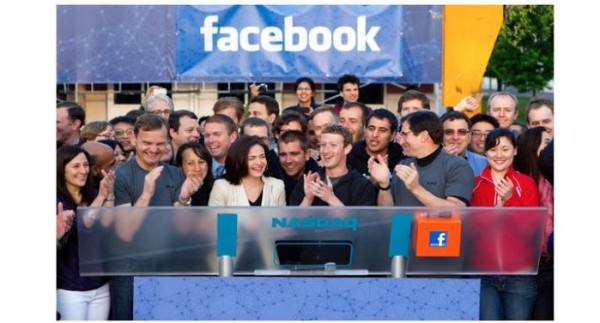 图 2012年Facebook的上市敲钟现场,图片来自于网络