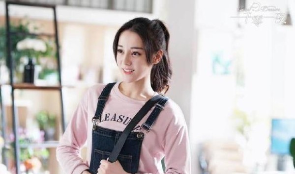 明星成名前都干过什么?柳岩当过护士,迪丽热巴做过销售