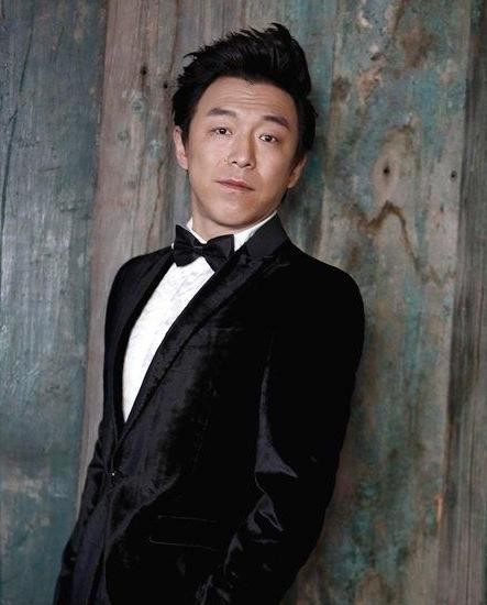 盘点娱乐圈出道之前摆摊为生的7大明星: 最后一位因丑闻断送前程