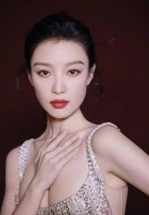 倪妮的经纪人丨“光影间的魅力缪斯”