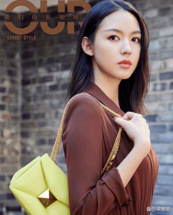 张梓琳：时尚界的璀璨明星，美丽、才华与气质并存！