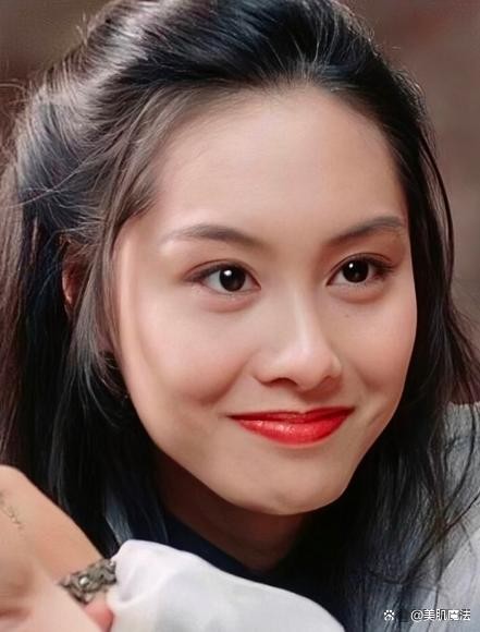 朱茵：面部美学的经典诠释