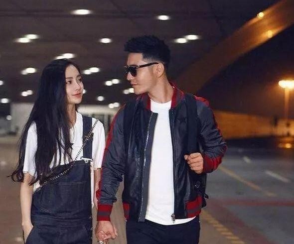 明星夫妻合影大盘点，蔡少芬张晋最有爱，最后一对尴尬