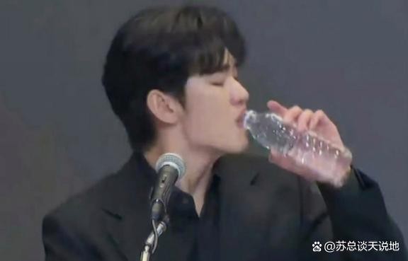 明星公关翻车：金秀贤的道歉“演技”如何变成群嘲现场