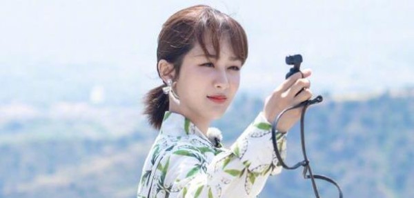 杨紫痛失金鹰女神后，颜值终于得到官方肯定，获封新头衔扬眉吐气