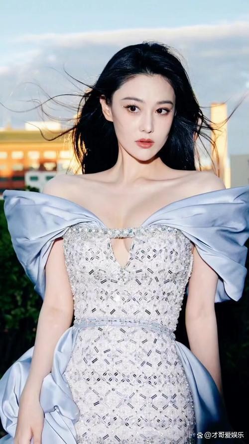 痘痘不再是烦恼！张馨予“点痣”美妆技巧受热捧