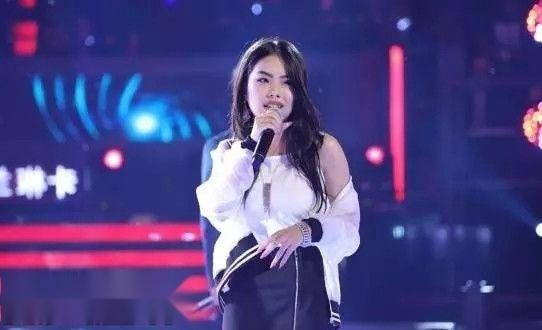 万妮达毕业于哪个学校 揭秘一个女rap的成长历程 第3张