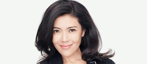 顾佳合影被裁，陈凯歌家世显赫，前妻洪晃照样被裁了！