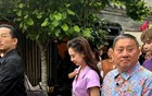 网友北京烂漫胡同看见黄圣依，本人更瘦，更漂亮！