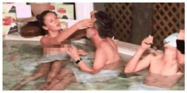被成龙捧红的武打女星，曾在岛国综艺与两男共泡温泉
