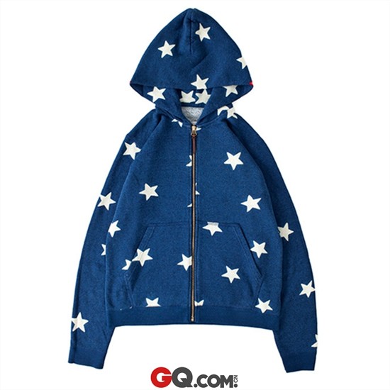 “星星”这个词，从去年开始就势不可挡的风靡大中华。实际上，不仅是娱乐圈，时尚圈内星星元素早已是热门印花、图案元素。星星的加入能让很多单品立即呈现设计感和趣味性，同时，星星也能通过这些单品张扬童趣和时尚品味。但是星星也不是一成不变的充满童趣，通过设计师们的巧手妙思，星星元素可以绅士、有型、高端时尚。本期精选10款包含星星元素单品，让男士们的时装衣橱活泼起来。