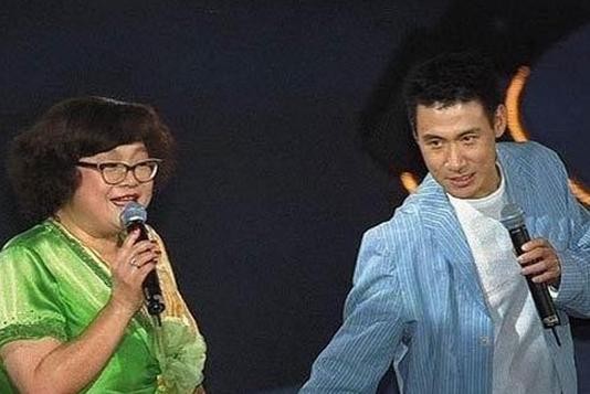 揭10大明星与干儿子之间的私密事