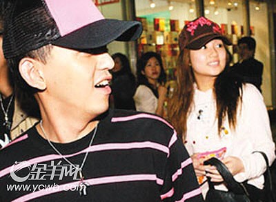 Selina黄子佼交情台面化