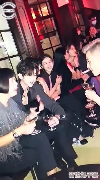 坤坤和桃子碰到一起视频！独家花絮曝光，粉丝疯狂打call！