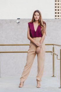 女人时尚风向标，品牌衣服推荐与案例解析
