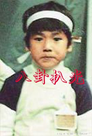“顶级巨星”金城武童年可爱帅气萌照曝光（图）