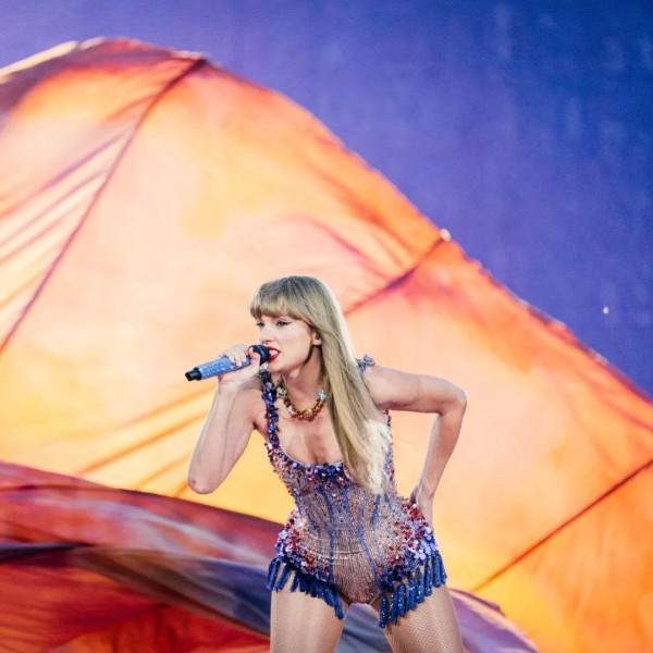 人民选择奖揭晓：Taylor Swift 成最大赢家