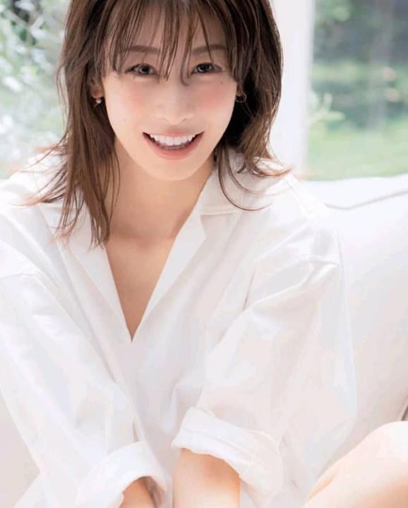 加藤绫子 演艺经历 写真照