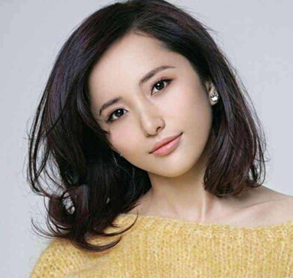 当年<a style='color:#f10404;' href='https://www.mingxing.cc/tags-274.html ' target='_blank'>杨幂</a>旗下艺人解约<strong></p> <p><a style='color:#f10404;' href='https://www.mingxing.cc/tags-274.html ' target='_blank'>杨幂</a></strong>，<a style='color:#f10404;' href='https://www.mingxing.cc/tags-274.html ' target='_blank'>杨幂</a>喊冤：给机会红不了怪我咯