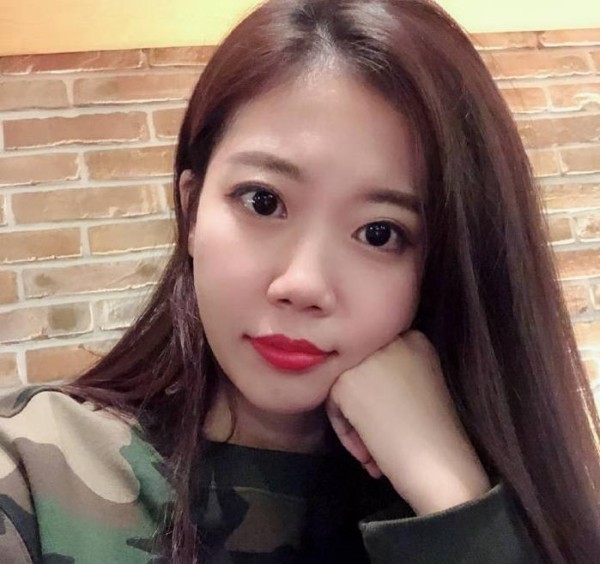 她的声音甜美，还长着一张明星脸，却在幕后默默做配音演员？
