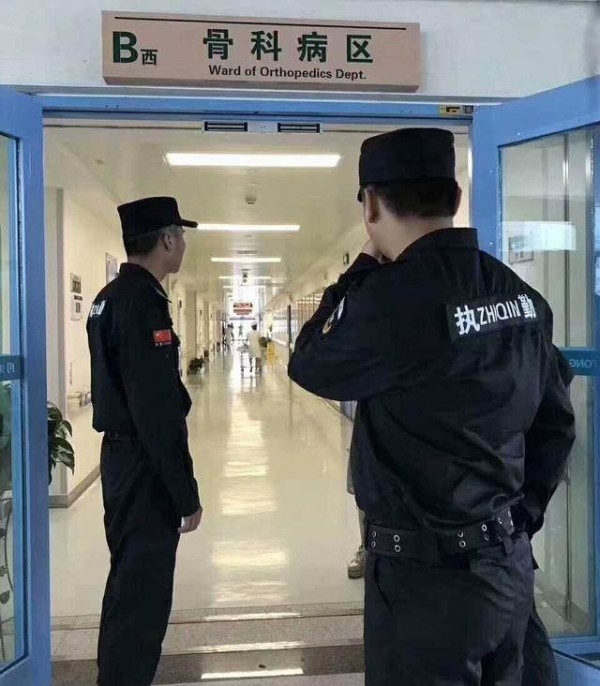 赵丽颖拍戏太拼进医院？