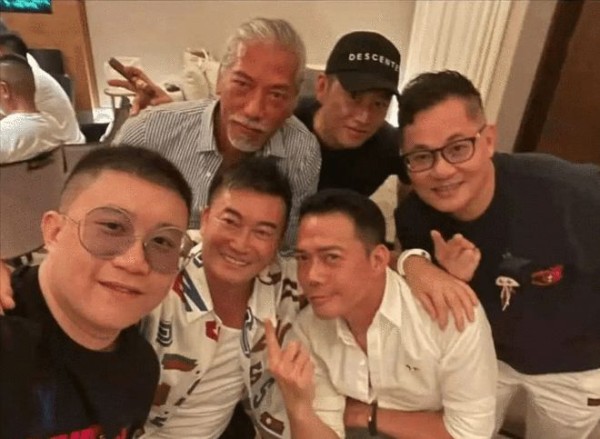港台明星来内陆发展，有一帆风顺的也有举步维艰的，“捞金”不易