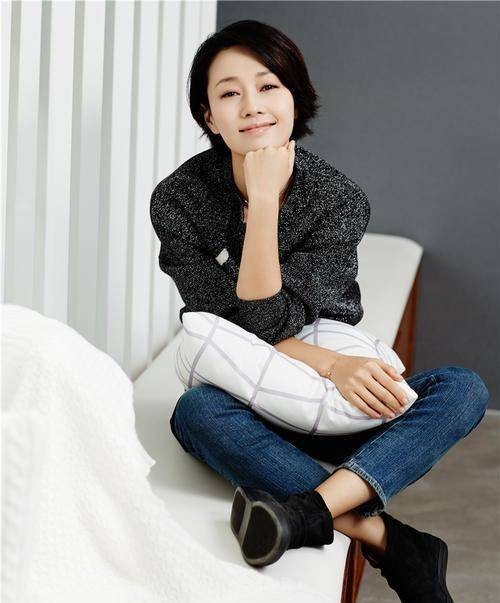 44岁女明星两个月瘦身35斤，公布2个漂亮诀窍，不用运动也能变瘦