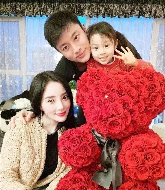 贾乃亮李小璐被曝离婚，知情人称离婚协议都写了好几页
