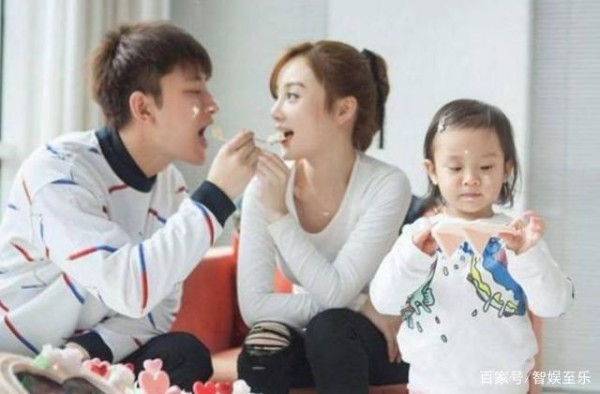 李小璐宣布与贾乃亮离婚，但离婚事件没有透露引发诸多争议