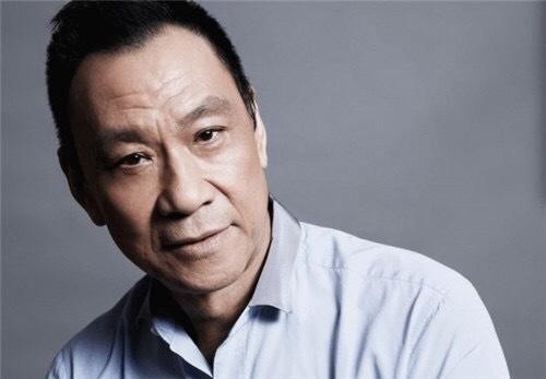 杨幂旗下艺人都爆红，范冰冰的却无人知晓，最后一个靠赵丽颖走红