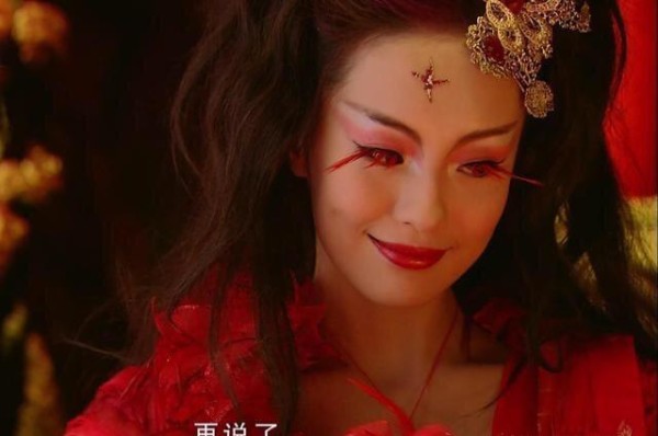 杨幂旗下艺人都爆红，范冰冰的却无人知晓，最后一个靠赵丽颖走红