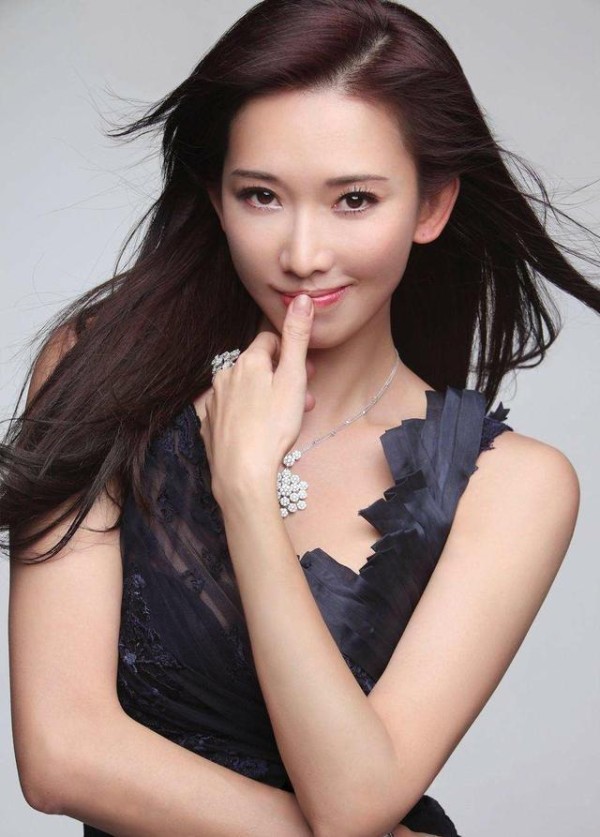 六位身高超过175cm的女明星中，仅有两位不是女模特出道！
