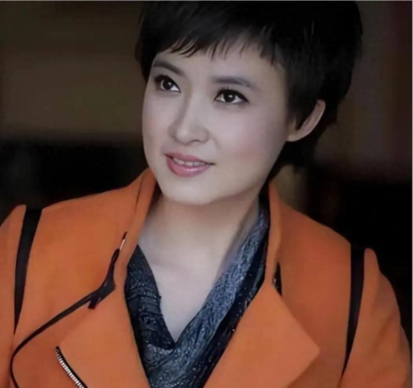海峡两岸主持人桑晨：美丽背后的不凡故事
