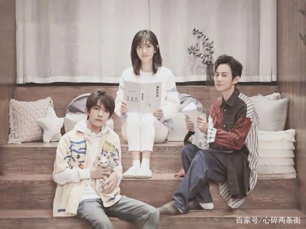 《朋友请听好》公开明星字迹，何炅谢娜都不错，易烊千玺令人惊讶