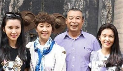 这些明星的兄弟姐妹你认识几个！真没想到冰冰的妹妹是她经济人！