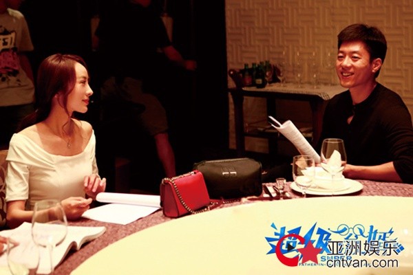 “范爷”也穿蓬蓬裙 童苡萱《超级翁婿》惊艳亮相