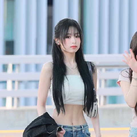 推热转的郑雅贤的腰部曲线,腰这么细居然还有腹肌