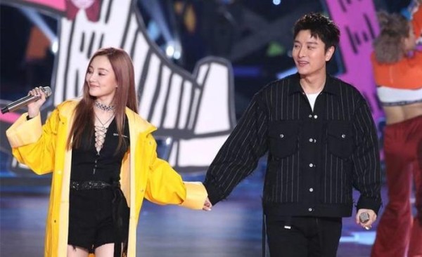 贾乃亮又有新剧！李小璐“头发门”之后，他的状态越来越好
