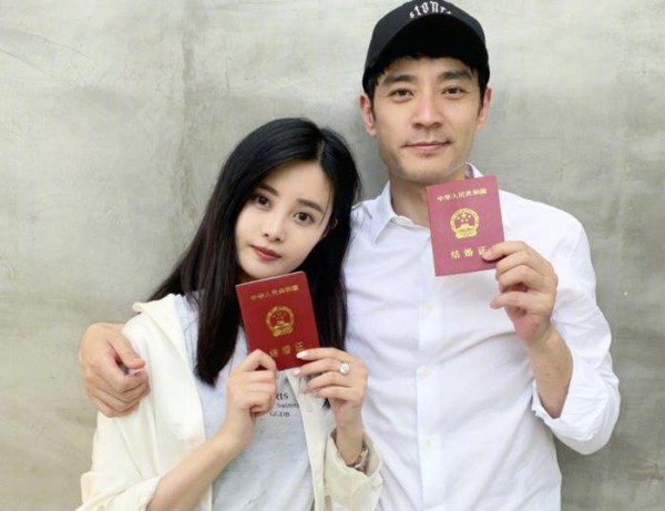 继张若昀唐艺昕后，又一男星官宣结婚，众多明星齐送祝福