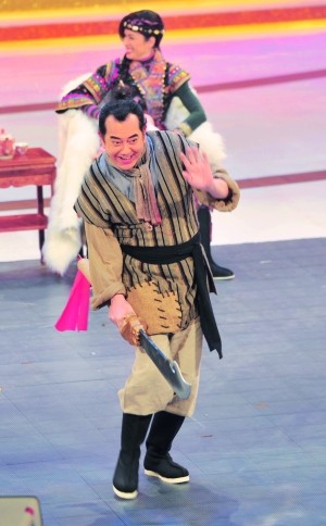 黄秋生亮相台庆夜也刷不出话题度。 萧嘉宁 摄