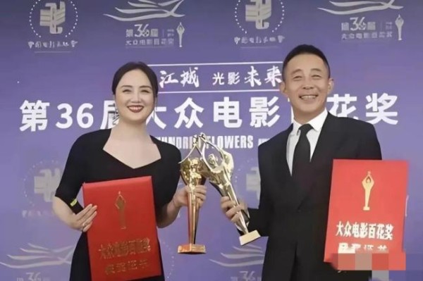 耿乐晒出与朱媛媛最后对话 演艺圈痛失明珠