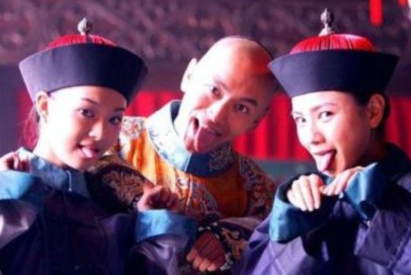 她曾和黄晓明同居3年，却因杨颖一条短信分手，现31岁仍孤身一