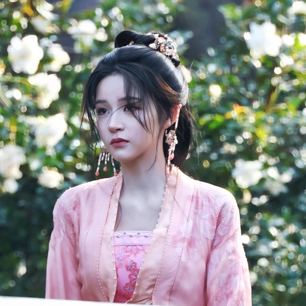 郭敬明新戏开机00小花饶嘉迪挑梁女二