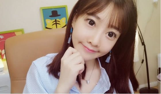 能唱能跳还长得漂亮，当网红走上明星路，娱乐圈热闹了