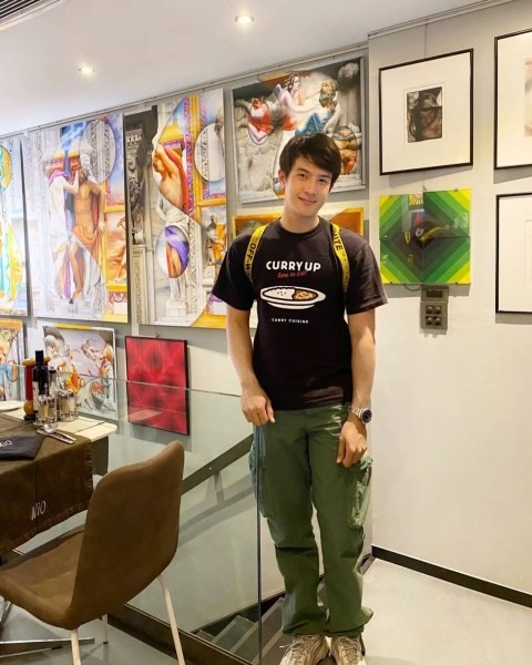 曾因出演泰国戏剧《名门绅士》的男星James Ma当艺人多年从未谈过家世,直到征兵体检时,被曝他的姓氏竟是泰国富豪Assarasakorn(图片来源:IG@james_jamesma)