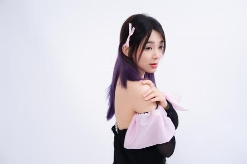 邓梓盈（小丫）：逐光前行，绽放自信之美