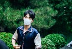 距离电视剧《陈情令》大结局已经过去了近一周的时间，19日，肖战、王一博再度相聚《陈情令》庆功宴，并同框合照。