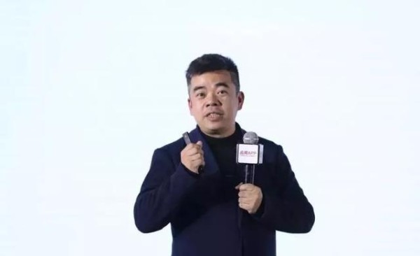 从流量先行到用户运营，美妆零售如何变革？